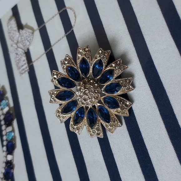 Blue sapphire Rhinestone and diamond 💎 pin brooch antique estate jewelry ✨️ - Picture 8 of 12